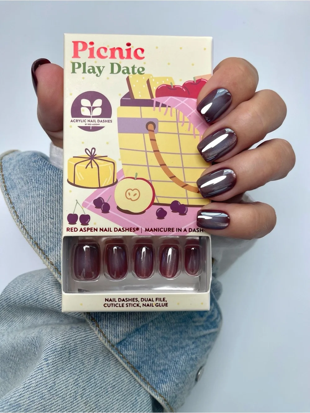 Red Aspen Picnic Play Date Short Squoval Holo Press-On Nails - Warm Berry Brown